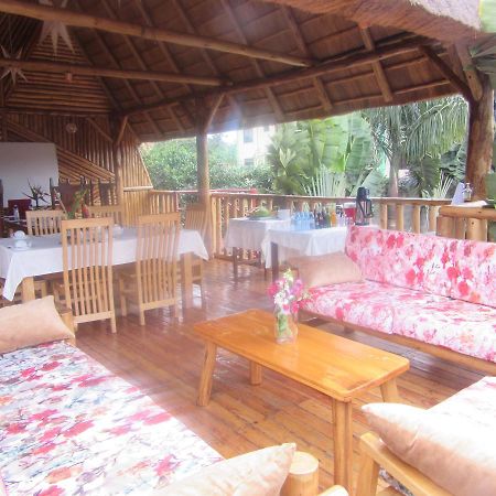 Precious Guesthouse Entebbe Kültér fotó